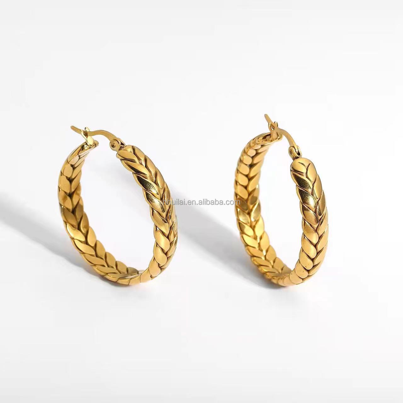 Gold:Earrings