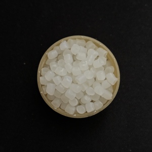 Matières premières de moulage par injection de résistance UV de granules vierges de HDPE de polyéthylène de la catégorie du fabricant HMA035 plastique de catégorie comestible - Product Image 6