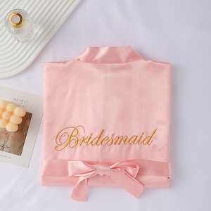 Bata <span class=keywords><strong>de</strong></span> satén personalizada con bordado para damas <span class=keywords><strong>de</strong></span> honor, kimono para <span class=keywords><strong>despedida</strong></span> <span class=keywords><strong>de</strong></span> <span class=keywords><strong>soltera</strong></span>, bata nupcial, ropa <span class=keywords><strong>de</strong></span> dormir para fiesta <span class=keywords><strong>de</strong></span> boda, logotipo personalizado - Product Image 5