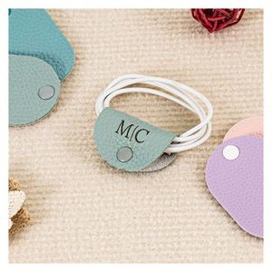 Organizador de Cables para Auriculares Personalizado, Elimina Enredos, Muestra Tu Logotipo con Orgullo - Product Image 1