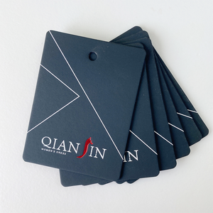 Thiết Kế Mới Trang Phục Hangtags Maker Tuỳ Chỉnh In Offset Tên Thương Hiệu Logo Giấy Treo Thẻ Cho Áo Khoác - Product Image 1
