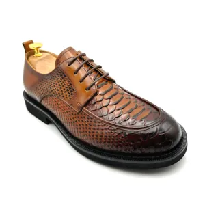 남성을위한 새로운 스케일 패턴 가죽 신발 고급 사용자 정의 남성 원피스 신발 정품 가죽