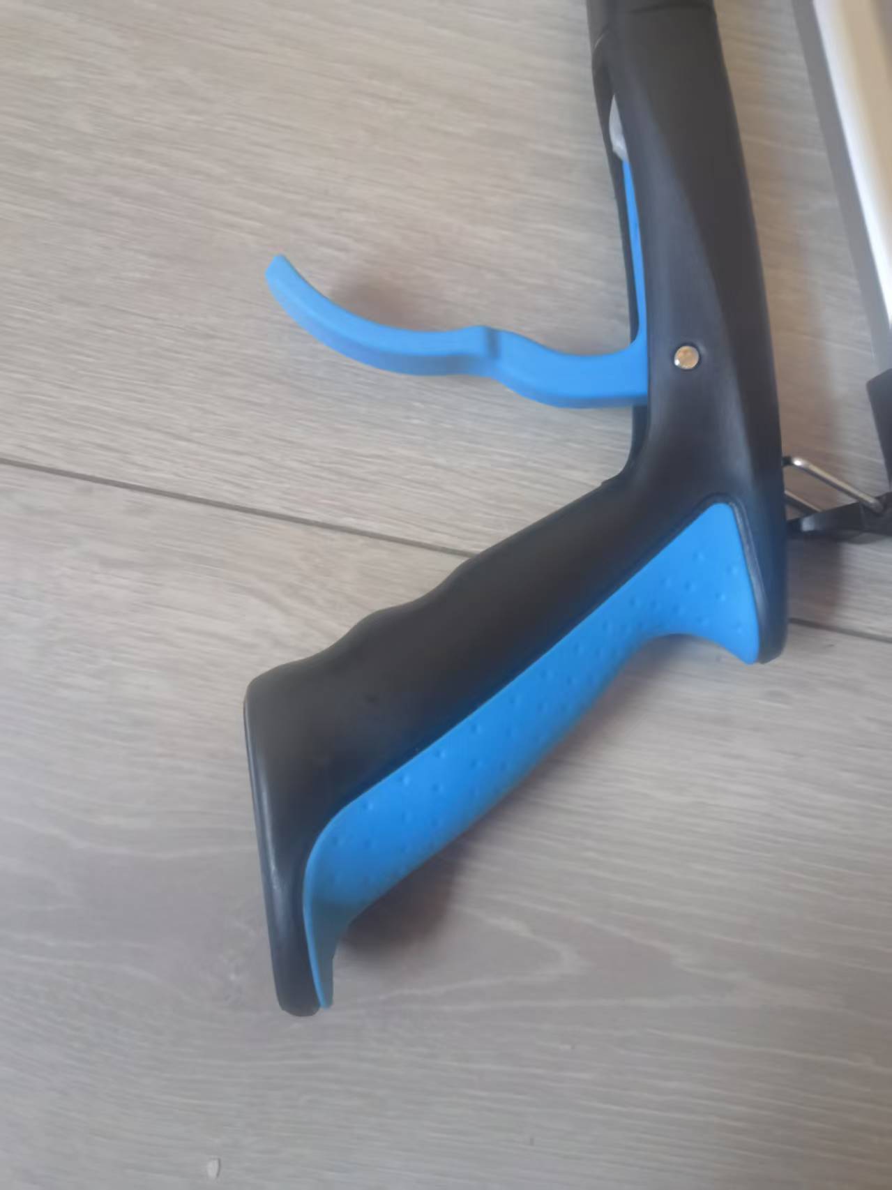 32" Folding Trash Picker Upper Grabber Long Handy Mobility Aids Reaching Tool for Pick up Stick Arm Extension Litter Claw Picker · image 5
