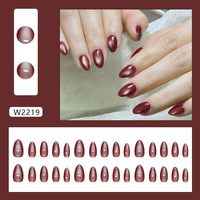 Autocollants pour ongles œil-de-chat rouge cerise, couleur unie simple, faux ongles réutilisables, style européen et américain élégant, nail art d'automne