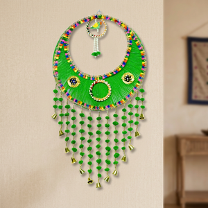 Cadena Decorativa con Colgante de Luna Creciente Verde, Hecha a Mano con Tela Tradicional Artificial - Product Image 3