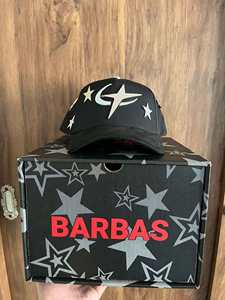 Envío Rápido, Gorras G5 Nuevas para Hombre, Modelo Barbas con Estampado Bordado y Ribete de Gamuza, Serie Metal X CT - Product Image 1