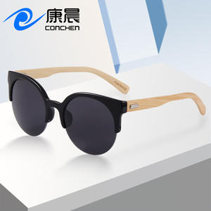 Lunettes de soleil en bois de style européen classique, monture noire, protection UV400, unisexe, branches en bambou, verres en PC - Product Image 4