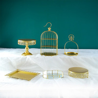 Ensemble de présentoirs à desserts de style européen, luxe léger, avec plateau à desserts et pâtisseries doré pour mariage, hôtel
