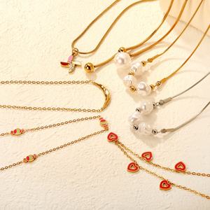 Collar de Acero Inoxidable con Baño de Oro 18K, Cadena de Perlas y Esmalte en Forma de Corazón para Mujer, Venta al por Mayor de Joyería de Moda - Product Image 1