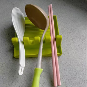 Soporte creativo para espátulas, tapete para cucharones de sopa, reposapalillos, organizador de tapas de ollas, estante de cocina, soporte para espátulas y cucharas de encimera - Product Image 4