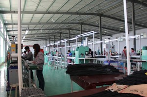 Tùy chỉnh xe Dải cửa con dấu weatherstripping xe cách âm dải con dấu cao su cho ô tô OEM 90197157 cho Daewoo - Product Image 4