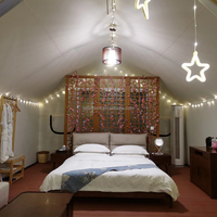Grande tente d'extérieur beige en toile 5x9m Safari Glamping Maison avec balcon