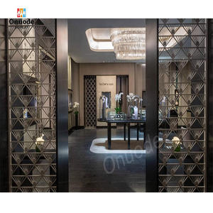 Meubles de présentation de bijoux de luxe sur mesure avec éclairage LED, matériaux bois/métal pour la décoration intérieure des magasins de détail - Product Image 6