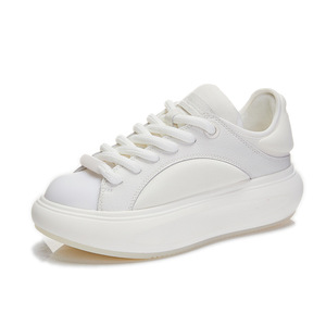 Chaussures compensées tendance pour femmes, style coréen simple, respirantes et confortables pour l'automne, idéales au quotidien - Product Image 1
