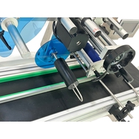 Machine d'étiquetage automatique pour cartes à gratter, surfaces planes, bouteilles et pochettes, idéale pour les cosmétiques
