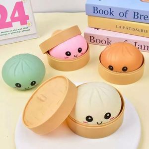 Lot de jouets squishy en forme de boulette mystère Melanth, boîte surprise, en mousse PU et TPR, 8,5 cm, mignon, anti-stress, avec paillettes dorées rares - Product Image 4