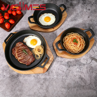 Poêle en fonte antiadhésive à double poignée, pré-assaisonnée en usine, avec revêtement à l'huile végétale, pour service de steaks en restaurant occidental
