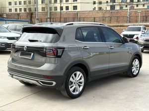 Auto Usate 2017 2018 2019 <span class=keywords><strong>Volkswagen</strong></span> VW <span class=keywords><strong>T</strong></span>-<span class=keywords><strong>Cross</strong></span> Tharu 280TSI 1.4L Turbo Comfort Automatico SUV Compatto Economico - Product Image 3