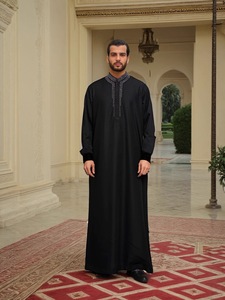 Robe pour <span class=keywords><strong>homme</strong></span> brodée en fil d'argent à col montant noir-Thobe traditionnel d'Arabie saoudite <span class=keywords><strong>Tenue</strong></span> d'affaires formelle - Product Image 2