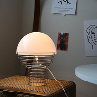 Lampe de table Bauhaus Mushroom, abat-jour rond jaune rétro, base en fil métallique, lampe de bureau LED