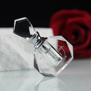 Pujiang Crystal Factory Vente en gros Vide <span class=keywords><strong>pas</strong></span> <span class=keywords><strong>cher</strong></span> Mini bouteilles en cristal 1ml <span class=keywords><strong>Arabian</strong></span> Pocket Parfum Huile <span class=keywords><strong>Oud</strong></span> Bouteille - Product Image 4