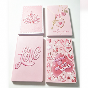Quaderno Personalizzato con Cuore Rosa in Rilievo UV, 170*240mm, 88 <span class=keywords><strong>Fogli</strong></span>, 4 Design Assortiti, con Copertina Termoretraibile - Product Image 1