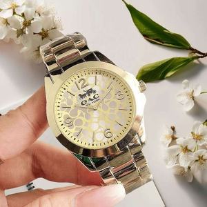 Reloj de Cuarzo para Hombre con Caja de Aleación de 40 mm y Correa de Silicona con Diseño de Dibujos Animados - Product Image 1