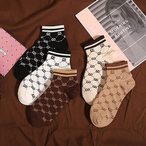 Kaos Kaki Wanita Model Pendek Desainer Baru Bahan Katun Lucu dan Modis - Product Image 4