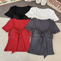 T-shirt élégant et unique à manches courtes, col en V, coupe ajustée coréenne, avec soutien-gorge intégré, pour femme, style décontracté chic, couleur unie, haut court