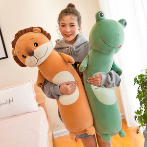 Coussin en peluche doux et long en forme d'animal : grenouille, lapin, singe, lion – Jouet en peluche mignon et confortable pour enfants - Product Image 5