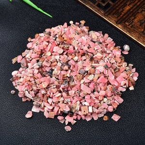 Pietra Naturale Rossa Cristallina Frantumata a Piccole Particelle per Vasi di Fiori, Decorazione Paesaggistica, Artigianato Feng Shui Fatto a Mano - Product Image 1