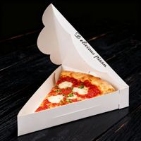 Boîte à pizza triangulaire personnalisée en kraft blanc, matériau de qualité alimentaire, jetable, résistante à l'huile, impression offset, emballage pour tranches, à emporter