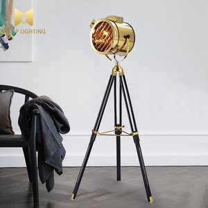 <span class=keywords><strong>Lampadaire</strong></span> LED de <span class=keywords><strong>style</strong></span> <span class=keywords><strong>industriel</strong></span> rétro nordique, lampe verticale décorative pour chambre à coucher, bureau, salon - Product Image 4