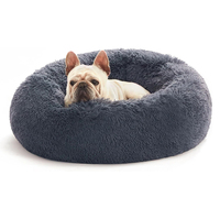 Lit pour chien en forme de donut confortable et rond, en peluche douce de couleur gris foncé, fabriqué sur mesure par le fabricant, pour un sommeil apaisant, livraison directe