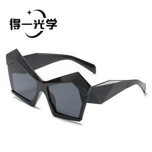 Large Frame Women <b>Sunglasses</b> Black PC UV400 Type 3 Sunshades European American Style - Product Image 1