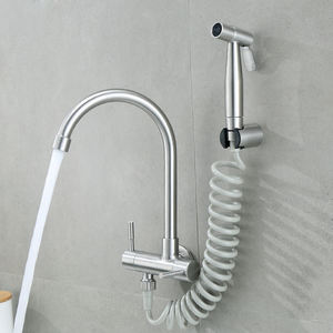Robinet <span class=keywords><strong>d</strong></span>'eau froide simple de conception moderne Pistolet à bec flexible mural en acier inoxydable 304 pour balcon/blanchisserie/vadrouille hôtels - Product Image 1