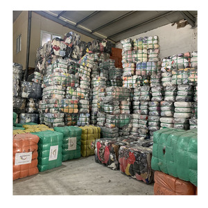 <span class=keywords><strong>เสื้อ</strong></span><span class=keywords><strong>ฮู้</strong></span><span class=keywords><strong>ด</strong></span>มือสองแบรน<span class=keywords><strong>ด</strong></span>์เนมสำหรับผู้ชายและผู้หญิง <span class=keywords><strong>เสื้อ</strong></span>พูลโอเวอร์แบบคละ ขายส่งเป็นมั<span class=keywords><strong>ด</strong></span> - Product Image 4