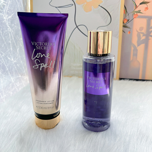 สเปรย์ฉีดพ่น 250 มล. และโลชั่นครีม 236 มล. ชุดน้ำหอมวิคตอเรีย <span class=keywords><strong>ซีเคร็ท</strong></span> เลิฟ สเปล กลิ่นออริจินัล สำหรับผู้หญิง - Product Image 1