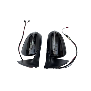 Rétroviseur noir brillant apprêté blanc pour Mercedes H247 GLA 2020 et plus, rabattable électriquement, chauffant, avec éclairage de courtoisie, détecteur d'angle mort et GPS - Product Image 1