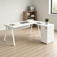 Bureau de direction en forme de L avec armoire à colonne intégrée, bureau moderne pour manager avec gestion des câbles