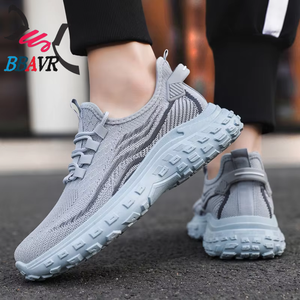 Men's Casual Fly-Woven Mesh Sports Shoes for Spring & Summer Breathable Soft-Soled <b>Runners</b> - Product Image 5