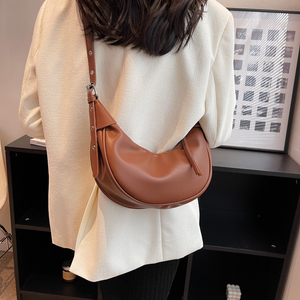 Sac à main hobo tendance mini uni prêt à expédier, sac à bandoulière pour femmes de haute qualité pour l'hiver - Product Image 4