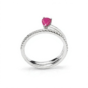 Anillo de rubí y diamantes en plata de ley 925 - Product Image 1
