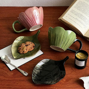 Ensemble tasse et soucoupe en céramique à prix avantageux, tasses vintage, tasses à latte pour le thé de l'après-midi - Product Image 3