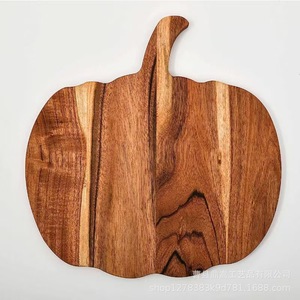 Planche à découper en forme de citrouille en bois avec poignée pour la cuisine, plateau de service décoratif pour Halloween - Product Image 3