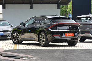 <span class=keywords><strong>Kia</strong></span> <span class=keywords><strong>EV6</strong></span> <span class=keywords><strong>2023</strong></span> <span class=keywords><strong>GT</strong></span>-<span class=keywords><strong>Line</strong></span> FWD Crossover électrique avec une autonomie de 601-700 km et une puissance de 150-200 kW - Product Image 6