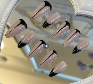 Ensemble de faux ongles français, 10 pièces, longueur moyenne, en acrylique, faits à la main, multicolores, style gothique français, design mignon pour nail art - Product Image 1