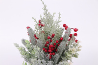 Tanaman Natal Buatan dalam Pot, Cedar Berlapis Salju dengan Buah Berry Merah, Dekorasi Meja untuk Liburan Musim Dingin di Rumah