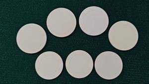 Chip da <span class=keywords><strong>poker</strong></span> personalizzati in ceramica ABS da casinò, con chip UV personalizzati da 39mm, 40mm, 43mm, 50mm, 55mm, stampa su stampo ottagonale 45*3.3mm, per custodie da gioco - Product Image 5