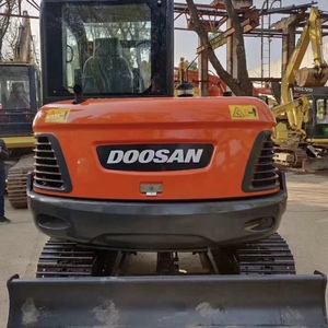 Excavatrice d'occasion Doosan DX60-9C, 5,5 tonnes, sur chenilles, moteur Doosan, pompe, boîte de vitesses, roulements, faible nombre d'heures, consommation de carburant économique - Product Image 3